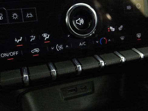 Certified 2025 GMC Terrain Elevation image 22