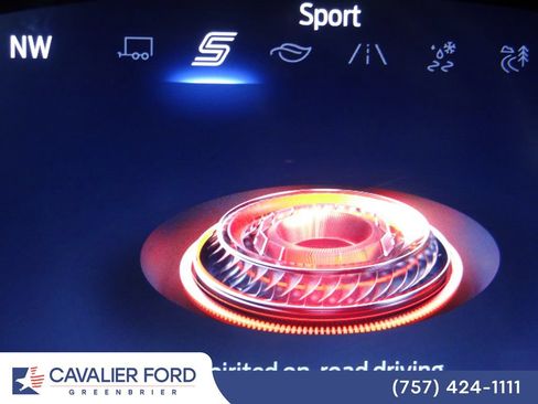 Certified 2025 Ford Explorer ST-Line AWD/4WD image 37
