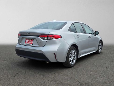 Used 2024 Toyota Corolla LE FWD image 3