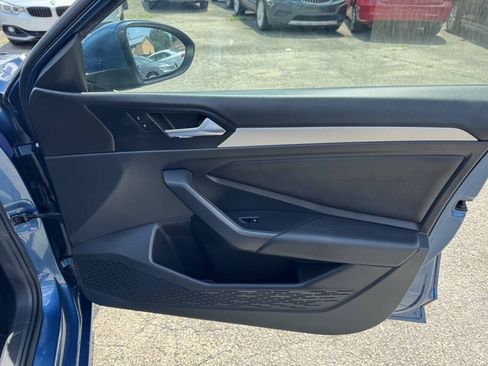 Used 2019 Volkswagen Jetta SE FWD image 12