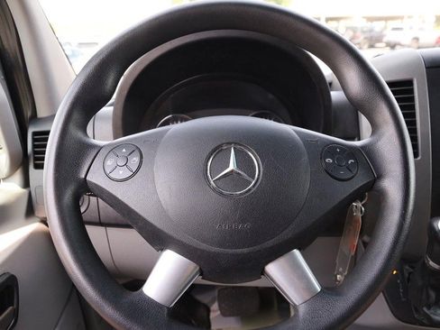 Used 2015 Mercedes-Benz Sprinter 2500 image 10