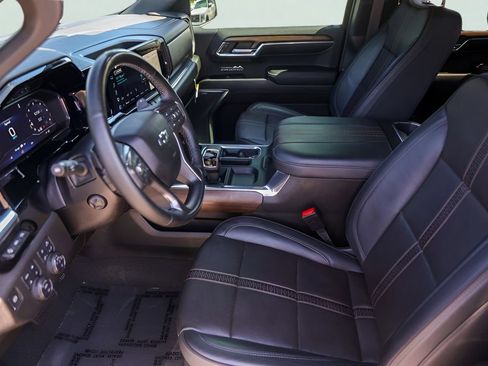 Used 2024 Chevrolet Silverado 1500 High Country w/ Midnight Edition AWD/4WD image 12