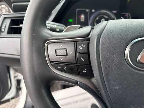 Used 2024 Lexus ES 300h w/ Premium Package image 15