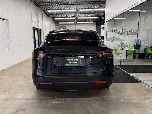 Used 2024 Tesla Model X AWD/4WD image 5