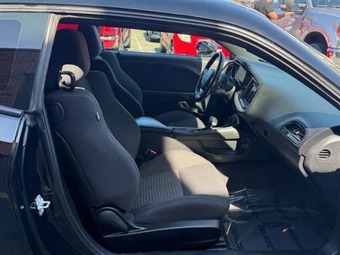 Used 2019 Dodge Challenger R/T image 7