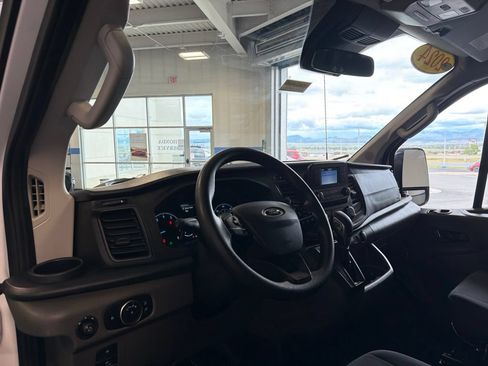 Used 2024 Ford Transit 250 Low Roof w/ Exterior Upgrade Package RWD image 9