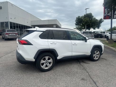 Used 2020 Toyota RAV4 XLE FWD image 16