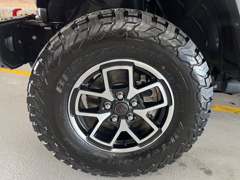 Used 2026 Jeep Wrangler Unlimited Rubicon AWD/4WD image 6