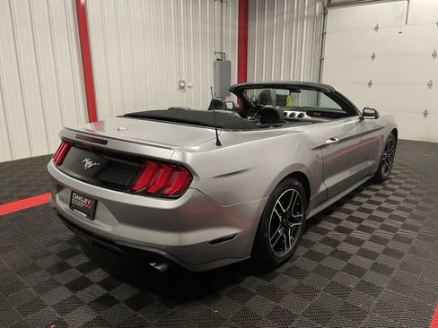 Used 2021 Ford Mustang Premium image 3