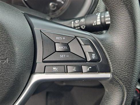 Used 2021 Nissan Kicks SV FWD image 36
