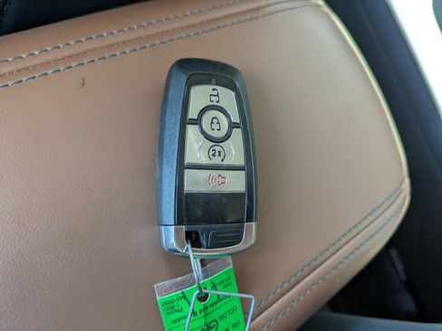 Used 2024 Ford Maverick Lariat w/ FX4 Off-Road Package AWD/4WD image 33