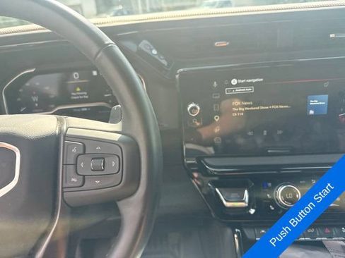 Used 2025 GMC Sierra 1500 AT4 w/ Technology Package AWD/4WD image 13