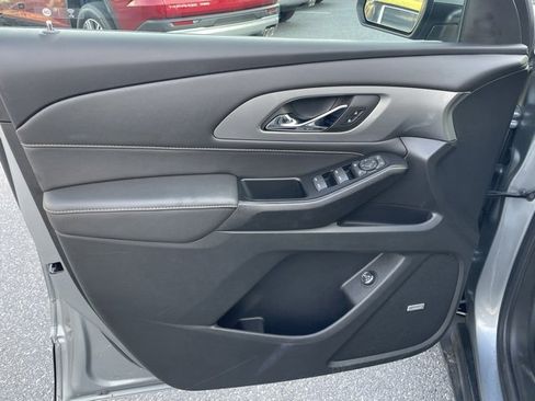 Certified 2023 Chevrolet Traverse LT w/ LT Premium Package image 29