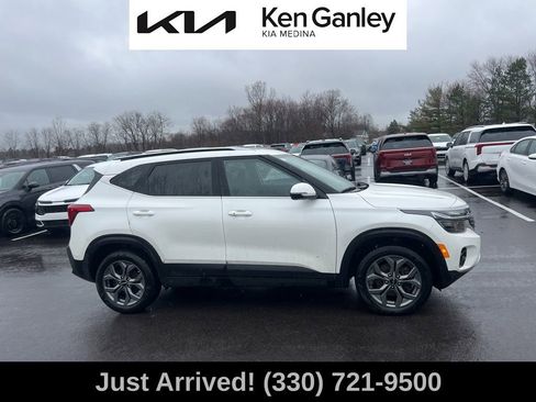 Certified 2024 Kia Seltos S image 4