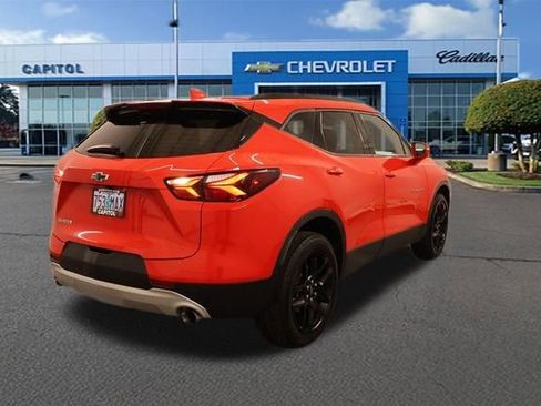 Used 2019 Chevrolet Blazer LT image 3