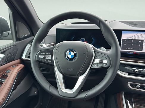 Used 2026 BMW X5 xDrive50e w/ Climate Comfort Package image 15