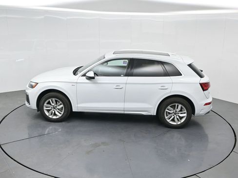Used 2023 Audi Q5 2.0T Premium w/ Convenience Package AWD/4WD image 42
