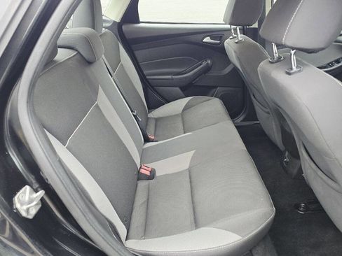 Used 2014 Ford Focus SE w/ SE Winter Package FWD image 13
