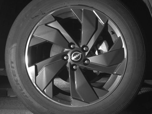 Used 2025 Nissan Rogue SV FWD image 13