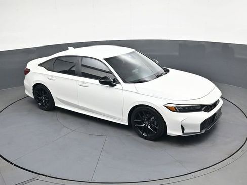 Used 2025 Honda Civic Sport image 22