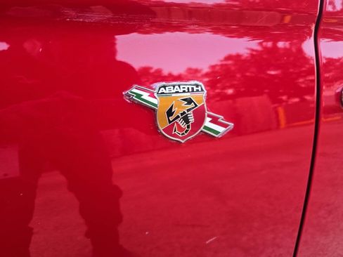Used 2015 FIAT 500 Abarth image 7