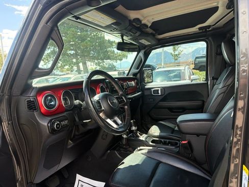 Used 2019 Jeep Wrangler Unlimited Rubicon w/ Cold Weather Group AWD/4WD image 25