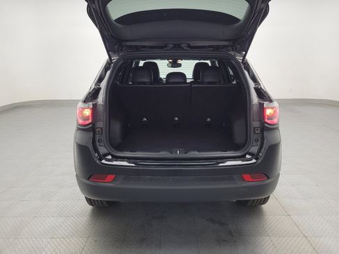 Used 2024 Jeep Compass Latitude w/ Altitude Special Edition image 29