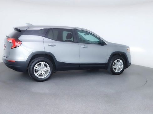 Used 2024 GMC Terrain SLE image 45