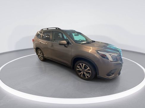 Used 2023 Subaru Forester Limited AWD/4WD image 8