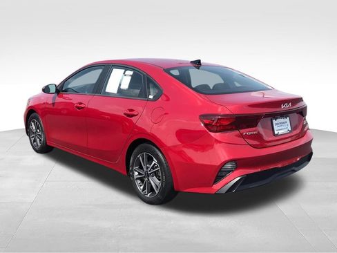 Used 2022 Kia Forte LXS FWD image 6