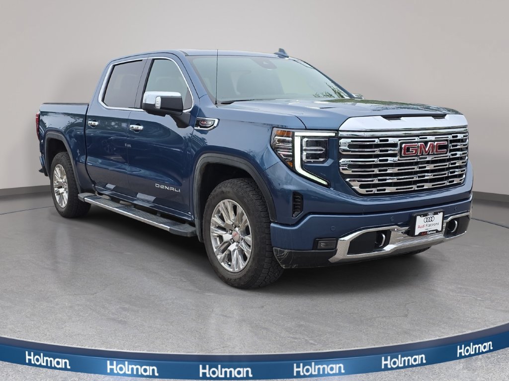 Used 2025 GMC Sierra 1500 Denali w/ Technology Package AWD/4WD image 4