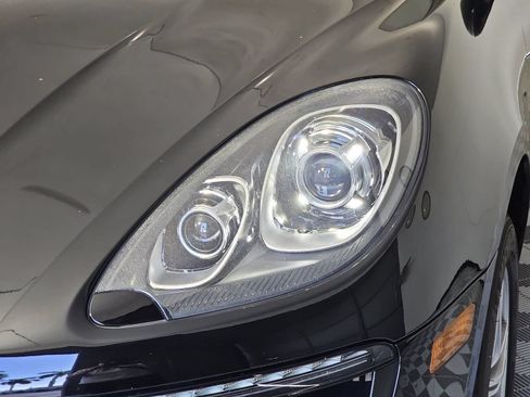 Used 2016 Porsche Macan S AWD/4WD image 31