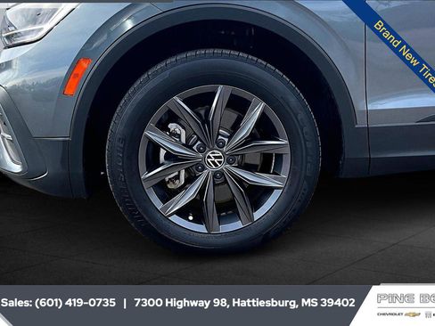 Used 2022 Volkswagen Tiguan SE FWD image 7