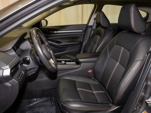 Used 2023 Nissan Altima 2.5 SR image 10