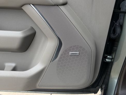 Used 2024 Chevrolet Suburban LT RWD image 25