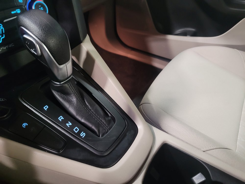 Used 2018 Ford Focus SE FWD image 26
