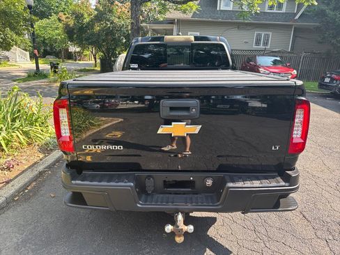 Used 2018 Chevrolet Colorado LT w/ LT Convenience Package AWD/4WD image 9