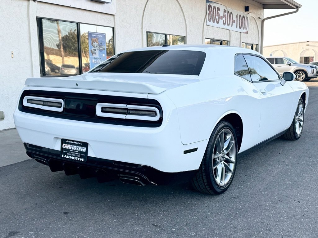 Used 2016 Dodge Challenger SXT w/ Super Sport Group (SS/T) RWD image 4