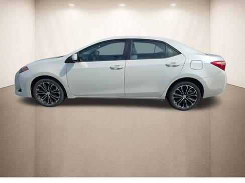Used 2017 Toyota Corolla LE image 9