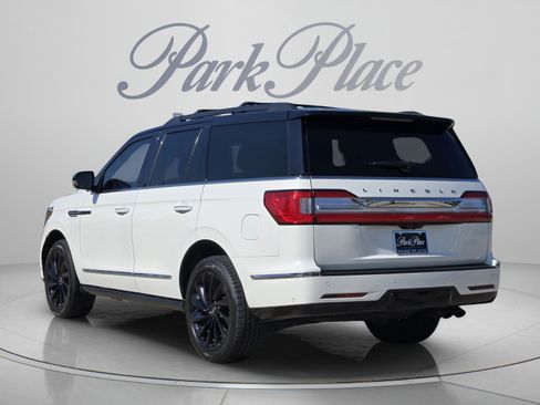 Used 2021 Lincoln Navigator Black Label w/ Special Edition Package AWD/4WD image 3