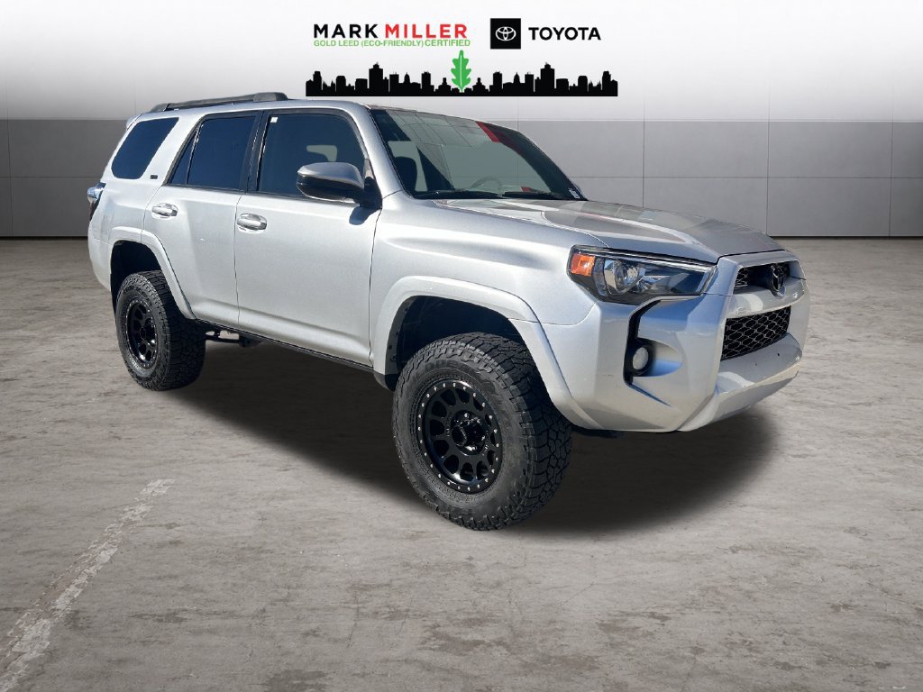 Used 2016 Toyota 4Runner SR5 AWD/4WD image 7