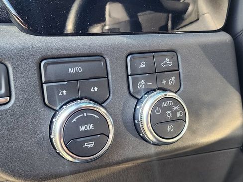 Used 2025 GMC Sierra 1500 SLT w/ SLT Premium Package AWD/4WD image 24