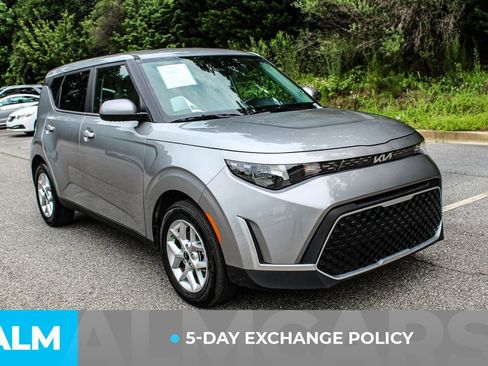 Used 2025 Kia Soul LX w/ LX Technology Package FWD image 4