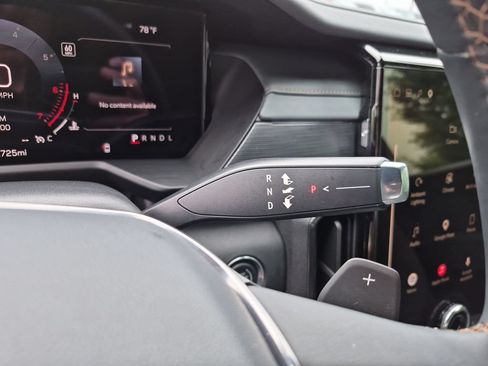 New 2026 GMC Acadia AT4 w/ Luxury Package AWD/4WD image 27