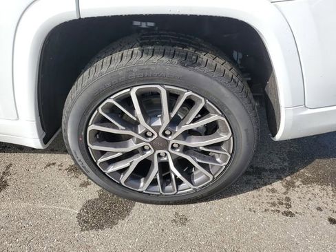 New 2025 Jeep Grand Cherokee L Summit image 5