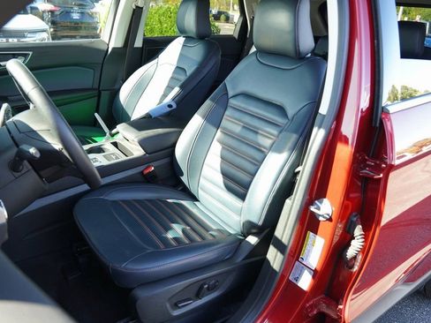 Used 2022 Ford Edge SEL w/ Sport Appearance Package image 10