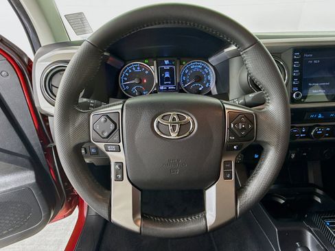 Used 2022 Toyota Tacoma SR5 image 11