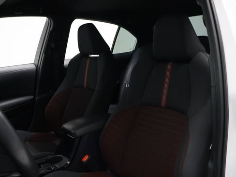 Used 2023 Toyota Corolla SE image 13