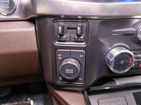 Used 2024 Ford F250 King Ranch AWD/4WD image 32