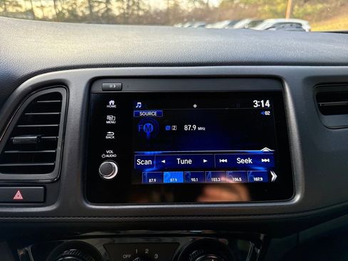 Used 2020 Honda HR-V Sport image 15